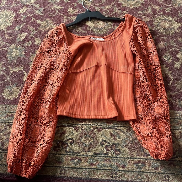 Willow Root Tops - Willow RootRust Crochet-Sleeve Women's Top Size Small